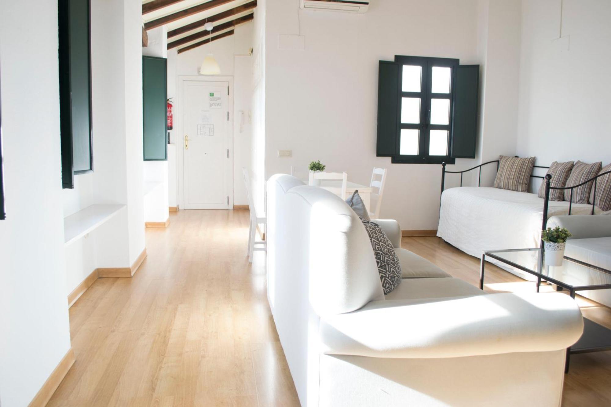 Casas Y Patios De *